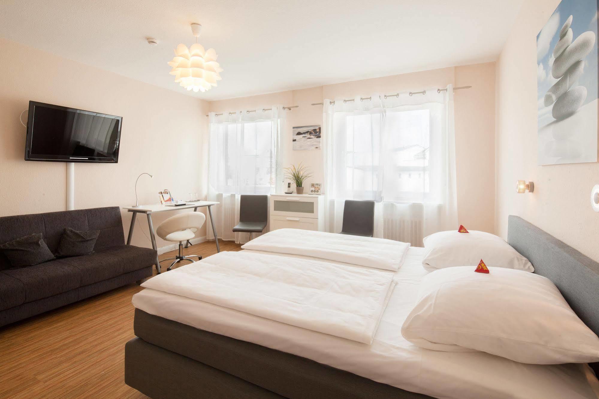 Schaefers Hotel, Self-Check-In, Cafe Und Baecker Am Hotel Vechta Luaran gambar